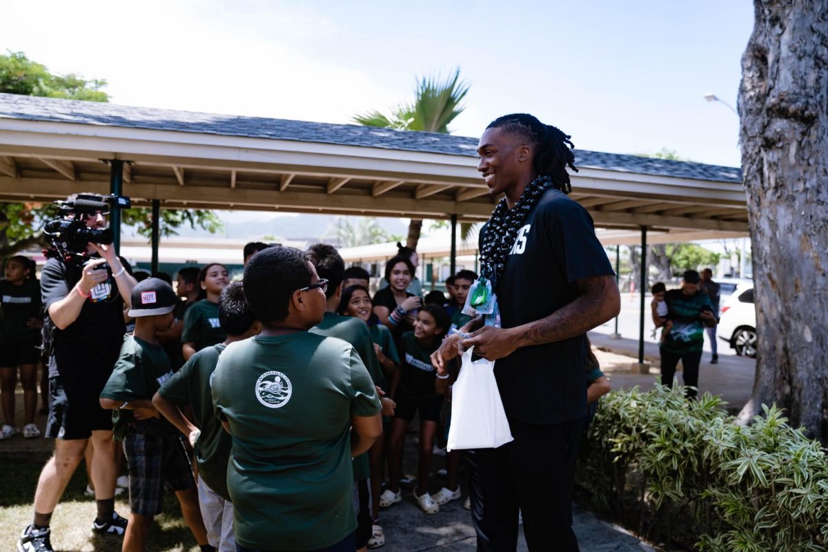 Los Angeles Clippers shooting guard Terance Mann visits Waimanalo Elementary-Intermediate School (Courtesy of the Los Angeles Clippers)