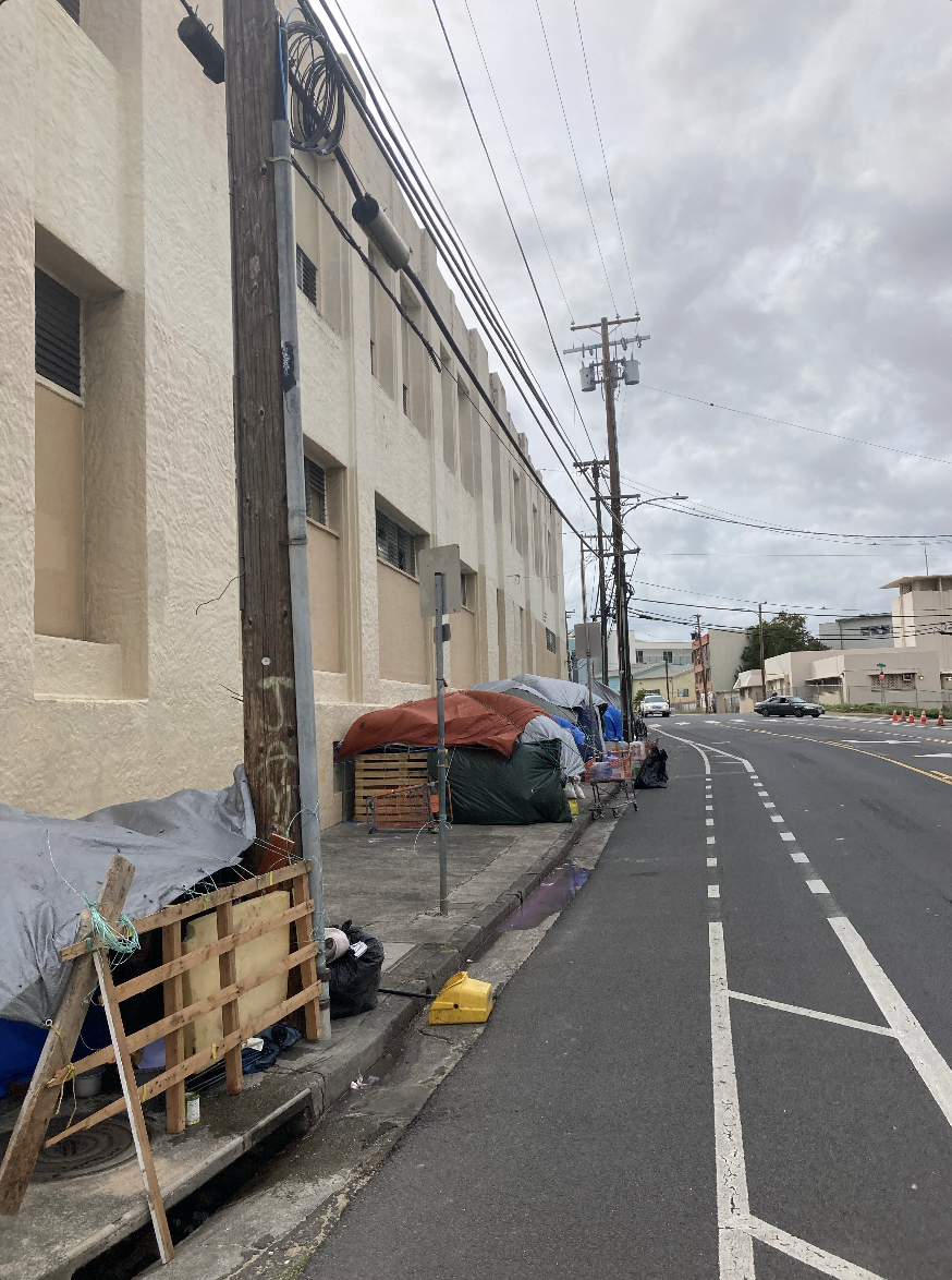 Homeless+tents+line+the+streets+of+Honolulu.