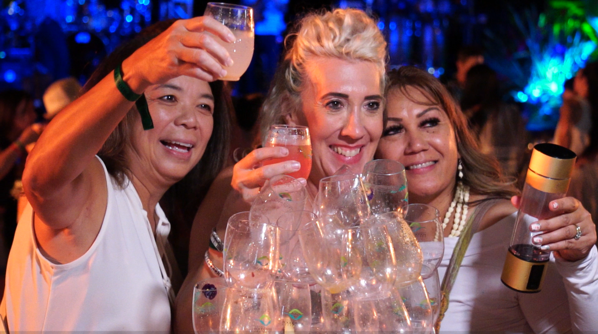 HFWF attendees toast to a night of culinary celebration.