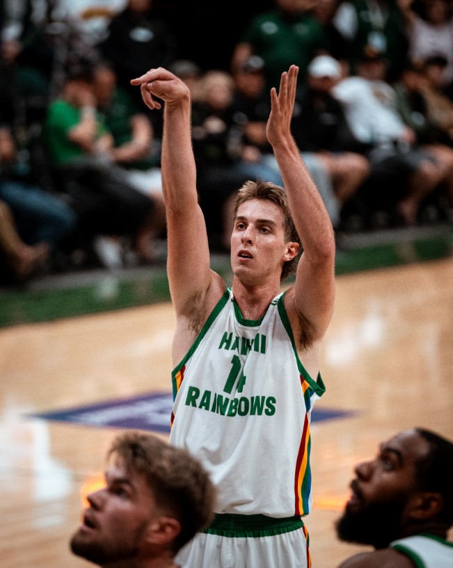 Harry Rouhliadeff shooting at the charity stripe (Courtesy of UH Athletics)