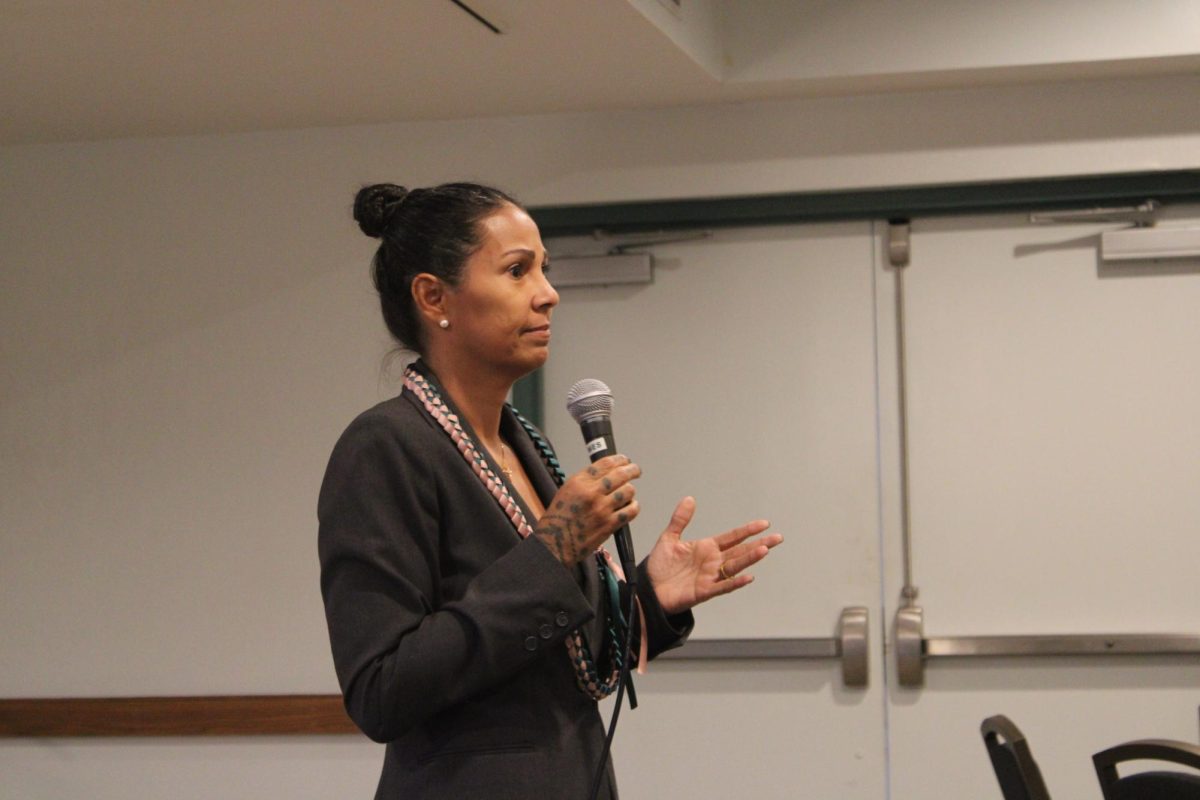 Neribel Chardon, Senior Staff Attorney with The Legal Clinic, speaking at the “Know Your Rights” training on Thursday, Oct. 9