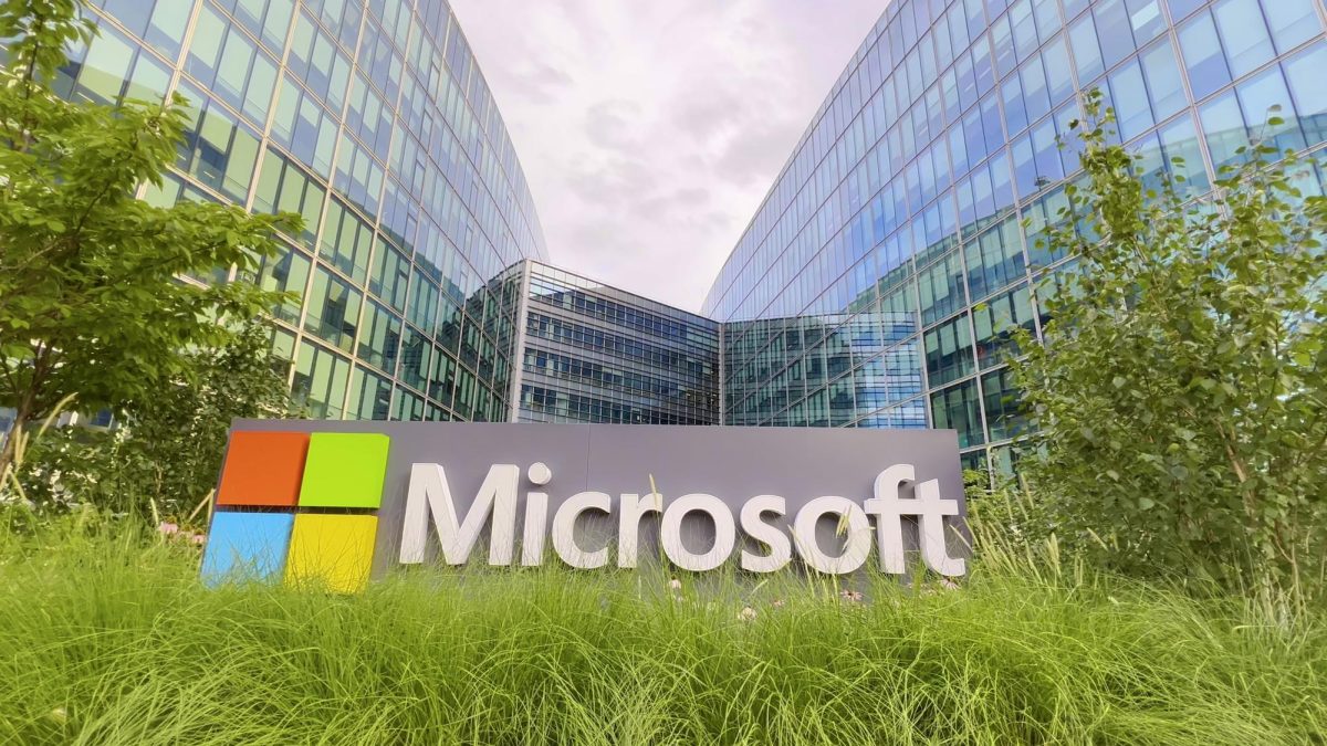 Microsoft ended its free Office 365 education license, a move that affected universities across the country, including the University of Hawaiʻi at Mānoa.